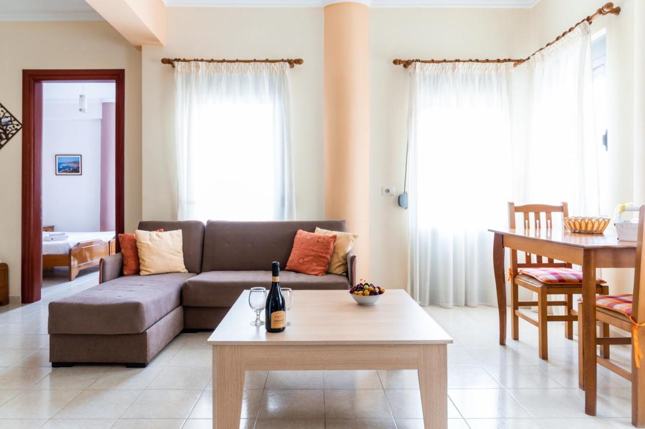 Work-Friendly Central Apartments, Sarandë エクステリア 写真