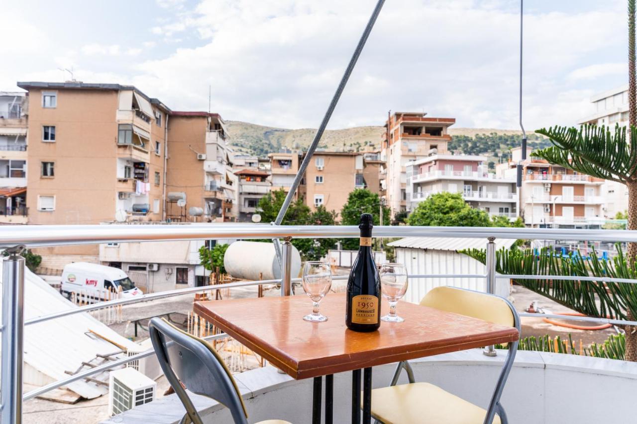Work-Friendly Central Apartments, Sarandë エクステリア 写真