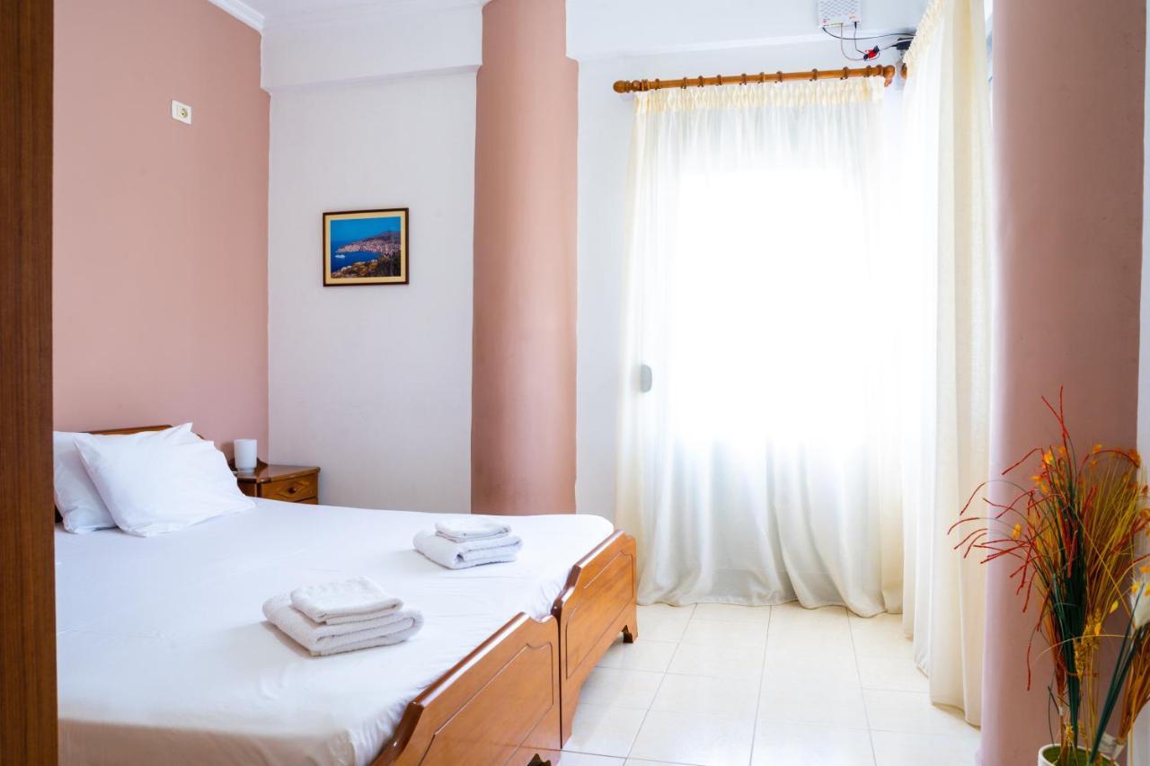 Work-Friendly Central Apartments, Sarandë エクステリア 写真