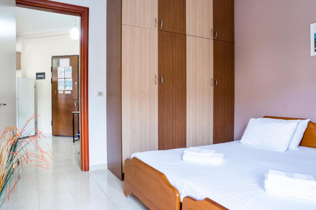 Work-Friendly Central Apartments, Sarandë エクステリア 写真