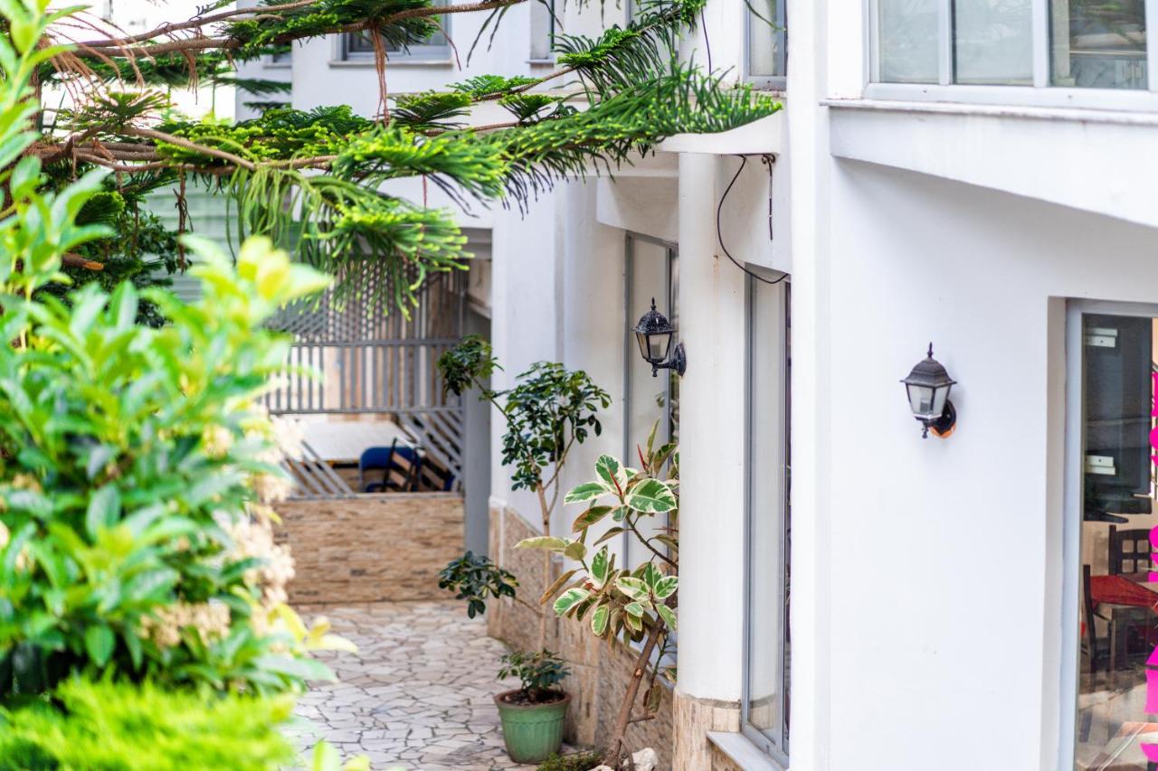 Work-Friendly Central Apartments, Sarandë エクステリア 写真