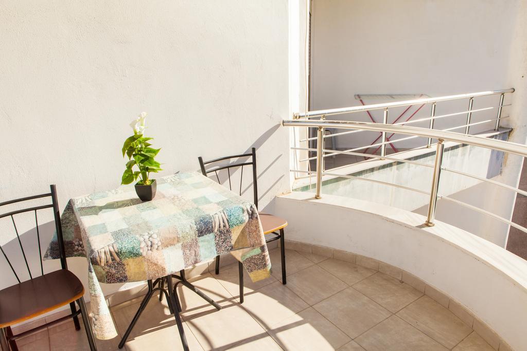 Work-Friendly Central Apartments, Sarandë エクステリア 写真
