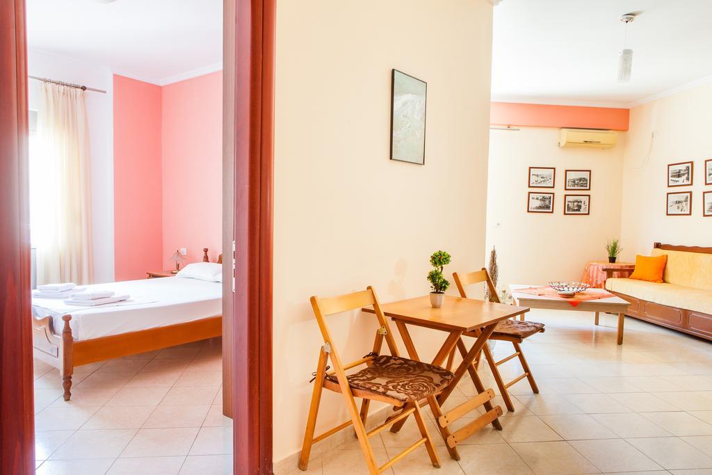 Work-Friendly Central Apartments, Sarandë エクステリア 写真