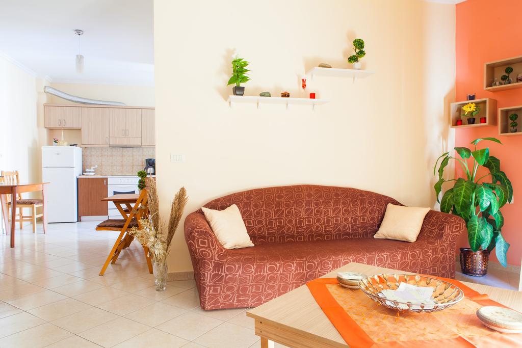 Work-Friendly Central Apartments, Sarandë エクステリア 写真